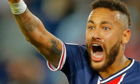 Vừa lên tiếng vụ mâu thuẫn, Mbappe đã khiến Neymar tức điên 'không thể kiềm chế'