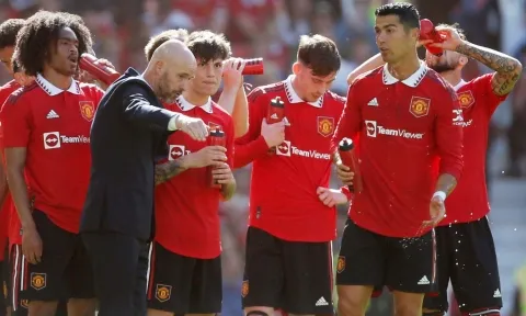 Chuyển nhượng MU 12/9: Lộ diện 9 cầu thủ bị Erik ten Hag thẳng tay 'thải loại'