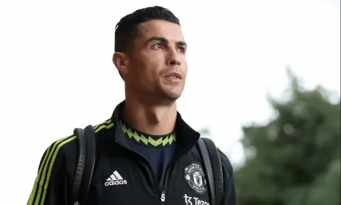 Chuyển nhượng MU 13/9: Từ bỏ C1, Ronaldo chạy theo 'tiếng gọi của đồng tiền'?