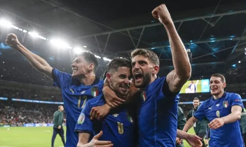 FIFA thẳng tay 'gạch tên' đội gian lận, Italia có cơ hội đá World Cup 2022