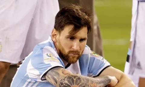 Messi gặp chấn thương ngay trước thềm World Cup 2022