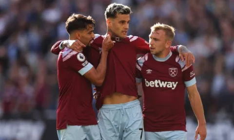 Ngược dòng mãn nhãn Fulham, West Ham dần thoát ra khỏi khủng hoảng