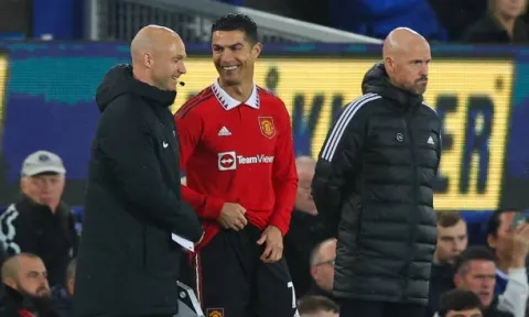 Ten Hag chê bai lối đá của Everton, kiệm lời khen cho Ronaldo