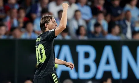 Video bàn thắng Celta Vigo vs Real Madrid: Hủy diệt đối thủ, 'Kền kền trắng' thách thức La Liga