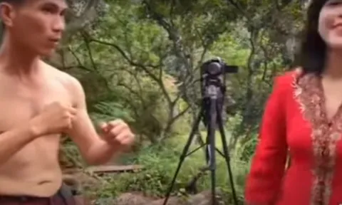 VIDEO: Cô gái gây sốt với pha ra đòn nhanh như chớp