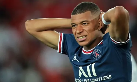 'Làm vương làm tướng' tại PSG, Mbappe nhận quả báo vì thói ngông cuồng