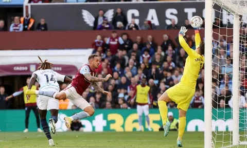 Kepa xuất sắc ra sao trong trận Chelsea thắng nhọc Aston Villa?