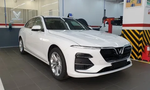Mẫu xe xăng được khen nhiều nhất của tỷ phú Phạm Nhật Vượng chỉ còn giá dưới nửa tỷ