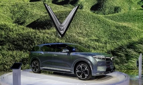 Xe của tỷ phú của Phạm Nhật Vượng lần đầu tăng giá bán, dự kiến cuối năm giao xe