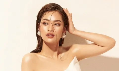 Hoa hậu Nông Thúy Hằng nợ chứng chỉ, 23 tuổi vẫn chưa tốt nghiệp