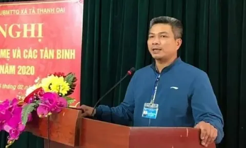 Thiếu tiền đi quà Tết cấp trên, Chủ tịch xã 'xén' tạm tiền chống dịch để 'chữa cháy'