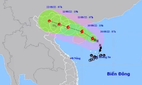 Bão số 2 tiếp tục nạp năng lượng mạnh lên giật cấp 11, Bắc Bộ mưa rất to 
