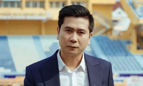 Im hơi lặng tiếng mặc ồn ào, Hồ Hoài Anh bị yêu cầu trình diện trước 15/8