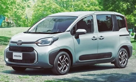 Toyota Sienta giá 333 triệu đồng ra mắt, bất ngờ khả năng 'ăn xăng'