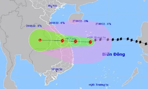 Bão số 4 đã giật lên cấp 17, hướng thẳng vào càn quét miền Trung 
