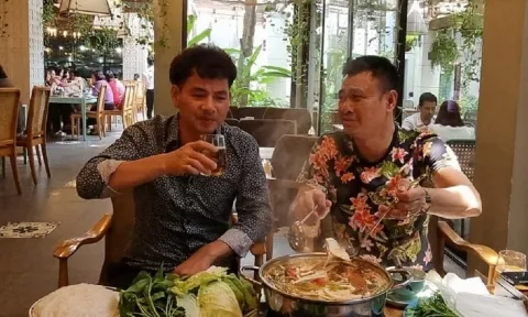 NS Xuân Bắc đăng ảnh 'dìm hàng' NS Tự Long