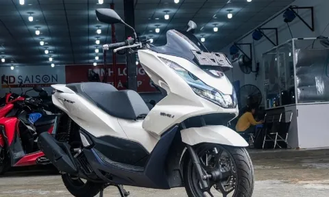 Honda PCX bản tiết kiệm xăng chính thức về Việt Nam, giá bán bất ngờ