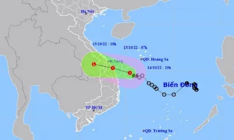 Bão số 5 suy yếu thành áp thấp nhiệt đới trước khi đi vào đất liền miền Trung