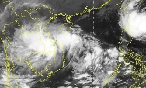 Áp thấp nhiệt đới đổ bộ đất liền từ Quảng Nam đến Quảng Ngãi