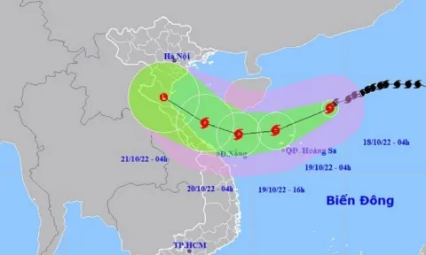 Bão số 6 giật cấp 15 tốc độ khoảng 15km/h tiến vào miền Trung 