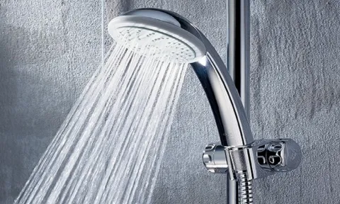 3 sai lầm cần tránh khi tắm vào mùa hè oi nóng để không mang bệnh vào người