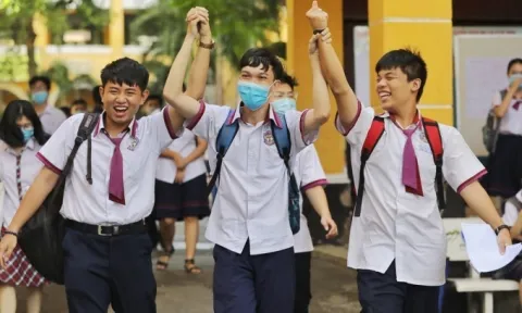 Tỷ lệ tốt nghiệp THPT 2022 tăng nhẹ so với năm 2021