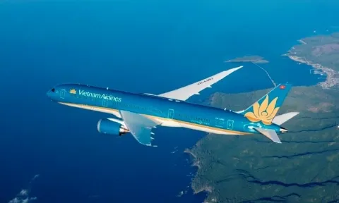 Hy hữu: Chuyến bay của Vietnam Airlines phải quay đầu để cứu người