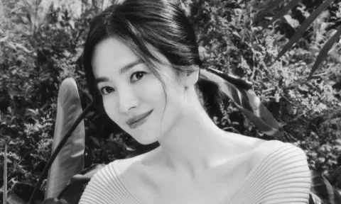 3 năm ly hôn Song Joong Ki, Song Hye Kyo ngày một thăng hạng nhan sắc