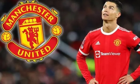 Rộ tin Ronaldo đàm phán với Chelsea, Man Utd lập tức có phản ứng mạnh mẽ