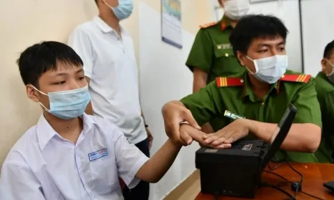  Người dân phản ánh bất cập khi làm CCCD: Ban GĐ Công an TP.HCM chỉ đạo khẩn