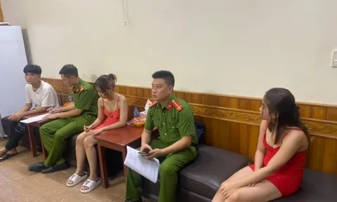 Hải Phòng: Nhân viên massage khỏa thân cùng khách người Hàn Quốc