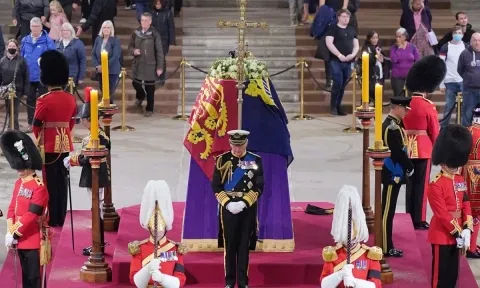 Toàn cảnh lễ tang Nữ hoàng Elizabeth II trong video 2 phút