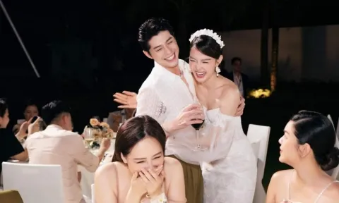 Noo Phước Thịnh ngà ngà hơi men, 'táo tợn' làm việc này với Mai Phương Thúy gây thích thú 
