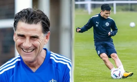 HLV của Pau FC đưa ra lời khuyên cho Quang Hải ở buổi họp báó