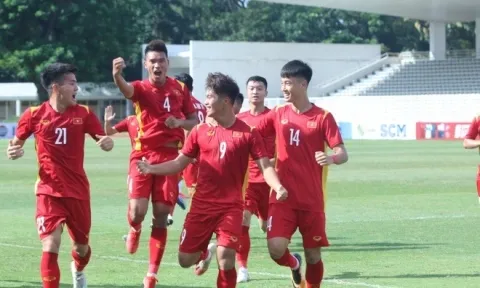 Văn Khang tỏa sáng, U19 Việt Nam thẳng tiến vào bán kết U19 ĐNÁ