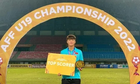 Tiếp bước đàn anh, tiền đạo U19 Việt Nam giành danh hiệu Vua phá lưới giải Đông Nam Á