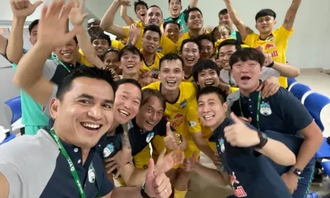 HAGL thi đấu thăng hoa, báo Thái Lan chỉ ra 'bí quyết' của HLV Kiatisak
