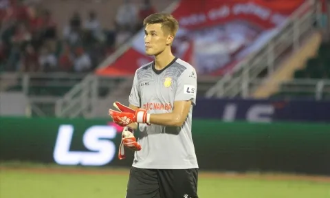 Cầu thủ già nhất V-League 2022 'tiết lộ' bí quyết trẻ lâu