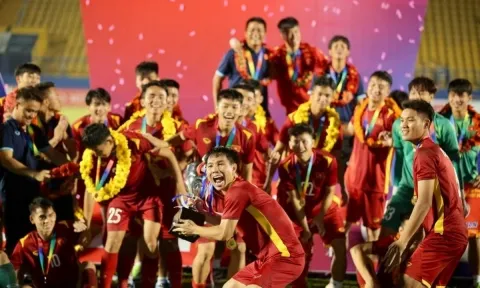 U19 Việt Nam lên đường sang Nhật Bản tập huấn, 'lộ diện' đối thủ đá giao hữu