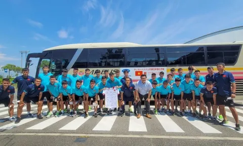 ĐT U19 Việt Nam có hoạt động đầy ý nghĩa nhân chuyến tập huấn tại Nhật Bản
