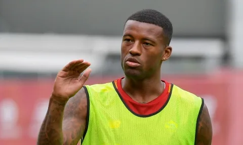 Cựu sao Liverpool gãy chân ở buổi tập, nguy cơ lỡ hẹn World Cup 2022