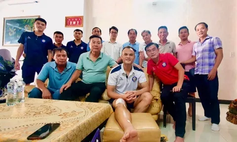 Thủ môn của Đà Nẵng bị gãy chân được hỗ trợ ra sao? 