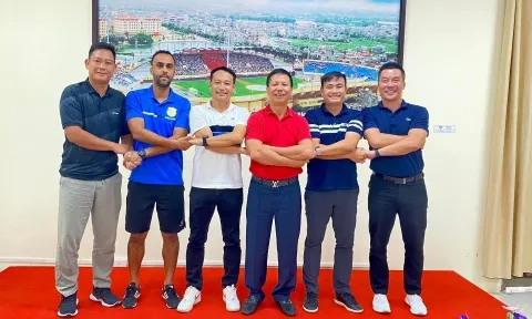 CLB Nam Định chi đậm, thuê thầy ngoại làm trợ lý cho HLV Vũ Hồng Việt 