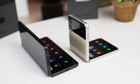 Samsung Galaxy Z Fold 4 và Z Flip 4 tiếp tục tăng giá, liệu còn cơ hội cạnh tranh với iPhone 14?