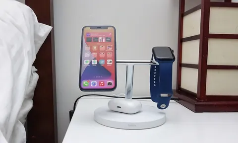 Đánh giá Đế sạc không dây 3in1 Boost Charge Pro: Khả năng sạc nhanh cho Apple Watch Series 7 ra sao?