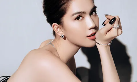 Ngọc Trinh ‘gây bão’ khi để lưng trần và nói không với nội y khoe vòng 1 gợi cảm và vòng eo phẳng lỳ