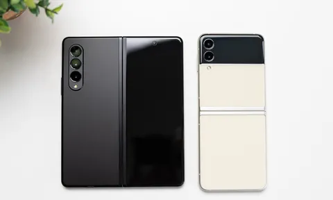 Lộ diện hình ảnh chính thức của Galaxy Z Fold 4 và Flip 4 trước khi ra mắt