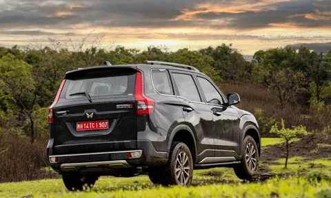Dân tình ‘sốt sình sịch’ vì ‘kẻ huỷ diệt’ Toyota Fortuner và Hyundai Santa Fe giá chỉ 352 triệu đồng
