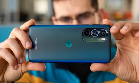 Đại kình địch Galaxy S22 mở bán đầu tháng 8, hé lộ trang bị không mới nhưng 'hét ra lửa'