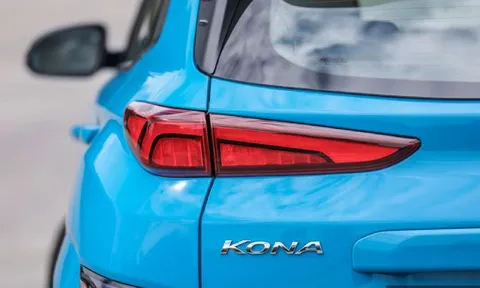Cận cảnh 'kẻ hủy diệt' Toyota Corolla Cross 2022: Trang bị và công nghệ là 'vũ khí', giá bán hấp dẫn
